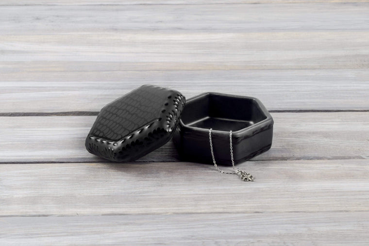 Alhajero Mila Black